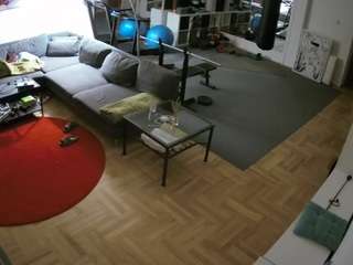 voyeurcam-julmodels-living-2 camsoda
