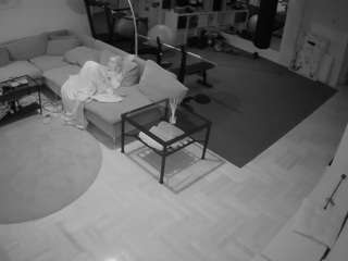 voyeurcam-julmodels-living-2