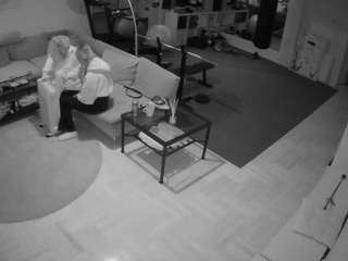 voyeurcam-julmodels-living-2