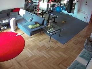voyeurcam-julmodels-living-2