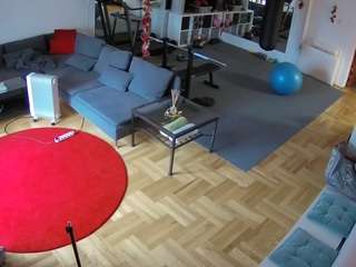 voyeurcam-julmodels-living-2