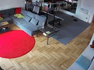 voyeurcam-julmodels-living-2