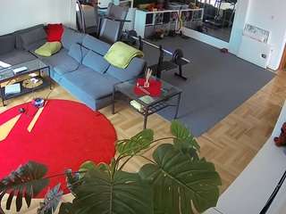 voyeurcam-julmodels-living-2