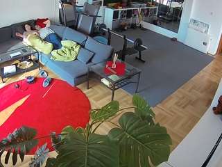voyeurcam-julmodels-living-2 webcam