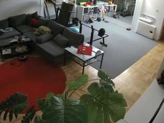 voyeurcam-julmodels-living-2 webcam