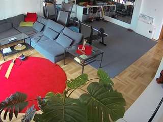 voyeurcam-julmodels-living-2