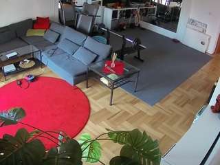 voyeurcam-julmodels-living-2