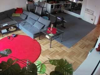 voyeurcam-julmodels-living-2