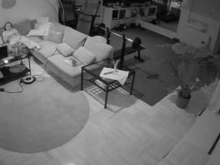 voyeurcam-julmodels-living-2