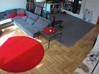 voyeurcam-julmodels-living-2