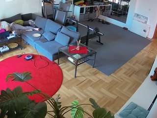 voyeurcam-julmodels-living-2 webcam