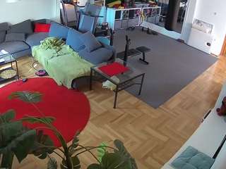 voyeurcam-julmodels-living-2
