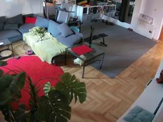 voyeurcam-julmodels-living-2