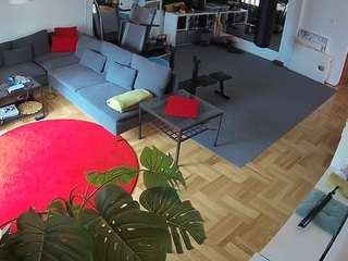 voyeurcam-julmodels-living-2