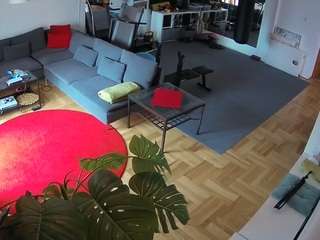 voyeurcam-julmodels-living-2 Pov live webcam
