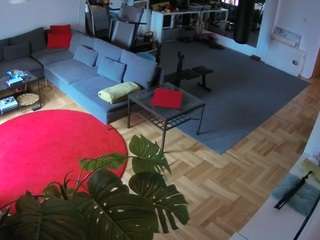 voyeurcam-julmodels-living-2 No drinking live webcam