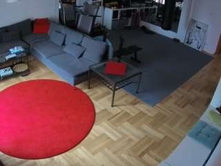 voyeurcam-julmodels-living-2