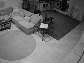 voyeurcam-julmodels-living-2