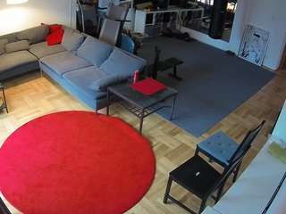 voyeurcam-julmodels-living-2