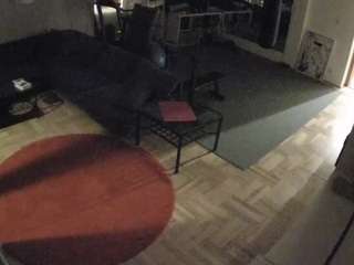 voyeurcam-julmodels-living-2