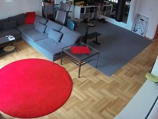 voyeurcam-julmodels-living-2