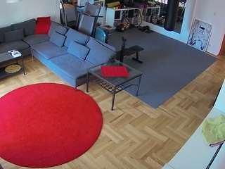 voyeurcam-julmodels-living-2