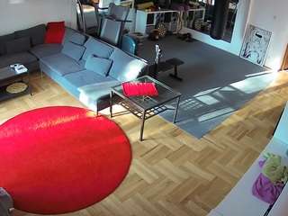 voyeurcam-julmodels-living-2