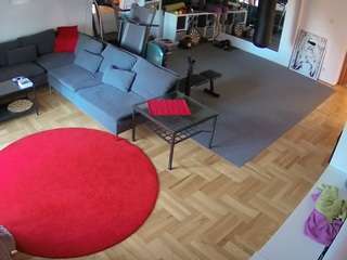 voyeurcam-julmodels-living-2