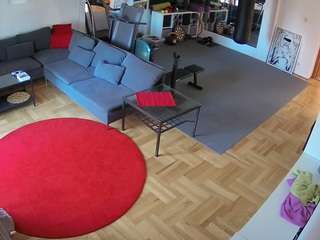 voyeurcam-julmodels-living-2