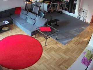 voyeurcam-julmodels-living-2