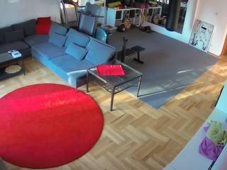 voyeurcam-julmodels-living-2