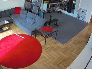 voyeurcam-julmodels-living-2