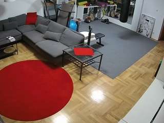 voyeurcam-julmodels-living-2