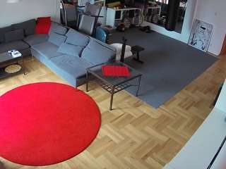 voyeurcam-julmodels-living-2