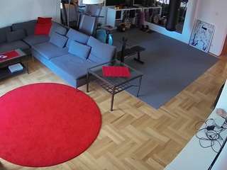 voyeurcam-julmodels-living-2