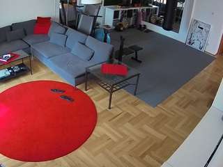 voyeurcam-julmodels-living-2