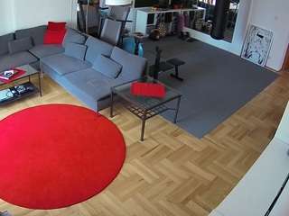 voyeurcam-julmodels-living-2