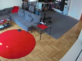 voyeurcam-julmodels-living-2 webcam