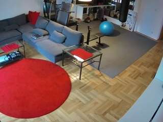 voyeurcam-julmodels-living-2