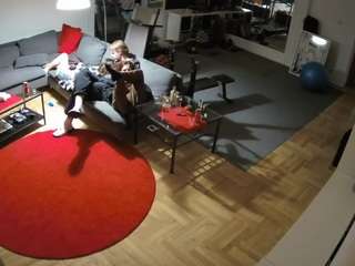 voyeurcam-julmodels-living-2 webcam