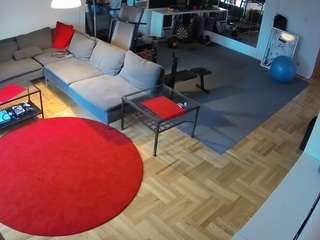 voyeurcam-julmodels-living-2 webcam