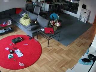 voyeurcam-julmodels-living-2