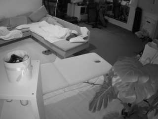 voyeurcam-julmodels-living-2