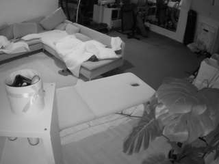 voyeurcam-julmodels-living-2