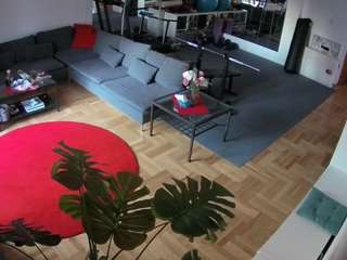 voyeurcam-julmodels-living-2