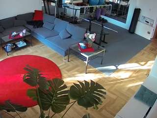 voyeurcam-julmodels-living-2