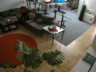 voyeurcam-julmodels-living-2