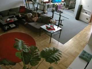 voyeurcam-julmodels-living-2