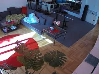 voyeurcam-julmodels-living-2