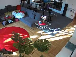 voyeurcam-julmodels-living-2
